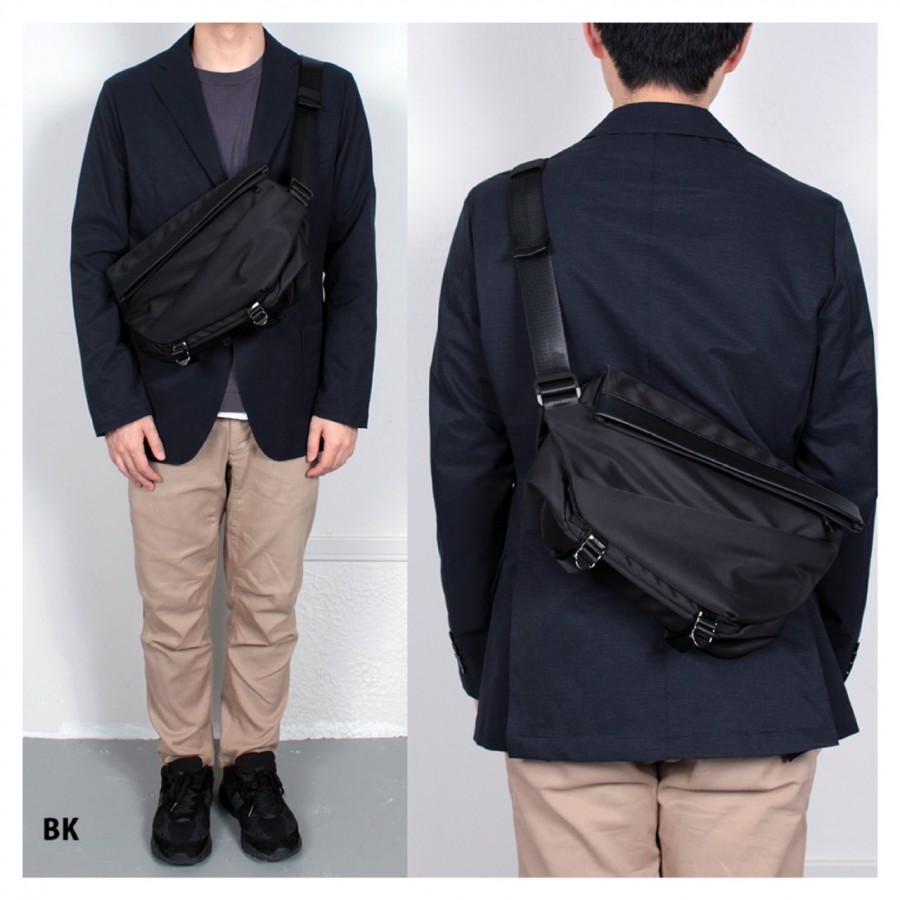 A5ノート対応撥水スリングショルダーバッグ BK