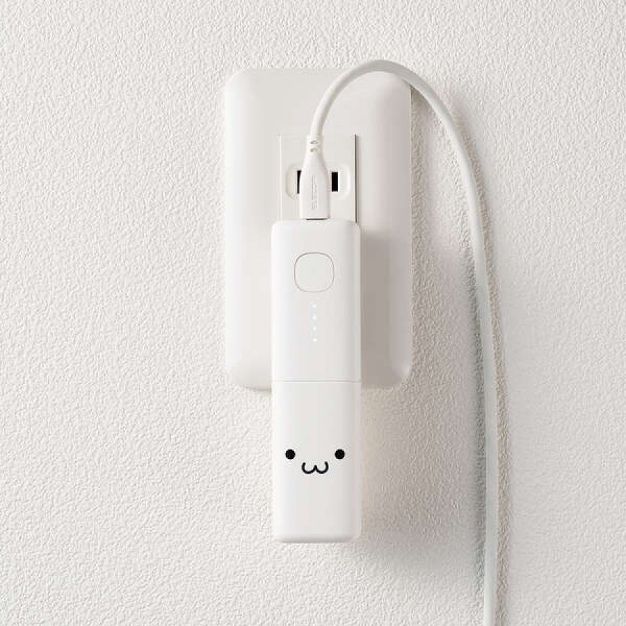 ELECOM　AC充電器一体型 モバイルバッテリー5000mAh　しろちゃん