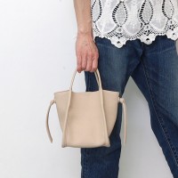 シュリンクフェイクレザー シンプル2WAY トートバッグ　アイボリー